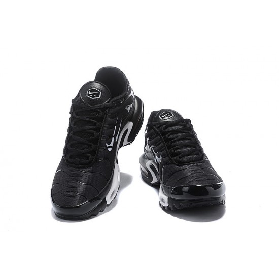 Air Max Plus Tn Black and White Mens Sneakers